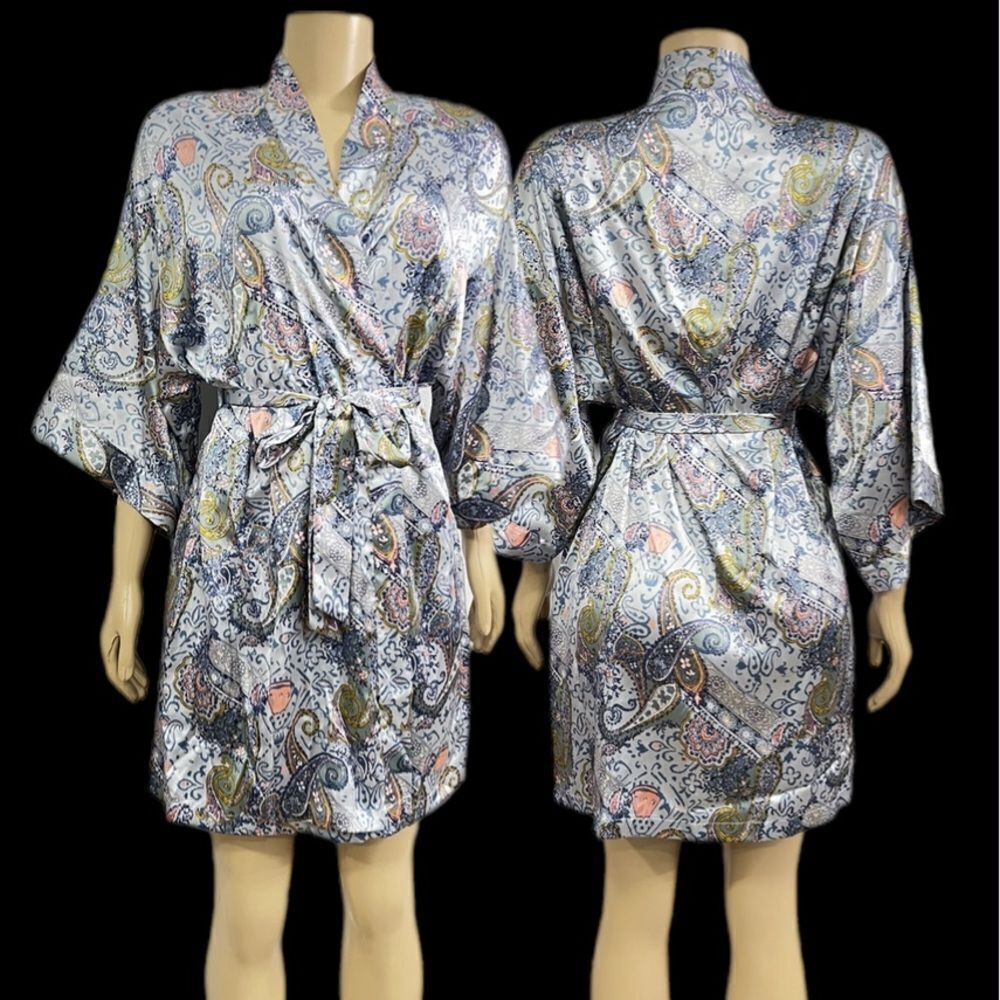 Victoria’s Secret Smooth Silky Satin Kimono Robe Belt tie blue multicolor M / L